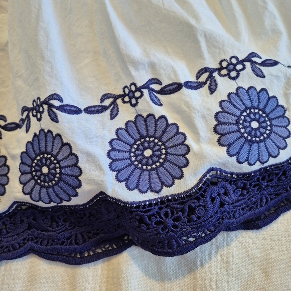 Cynthia Rowley girls size 7 white dress with blue embroidery & lace trim VGUC - Picture 2 of 8